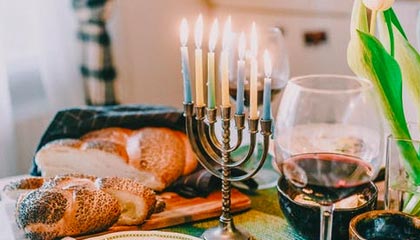 深圳球迷在王哲林罚球时大喊“沪上阿姨”，后者被干扰后不中